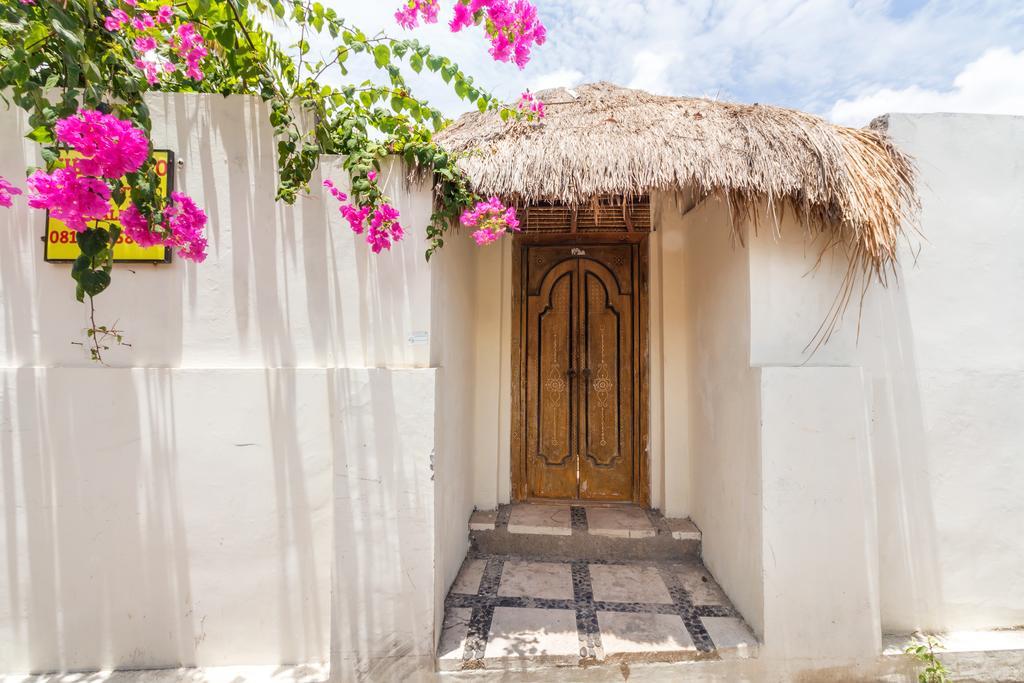 Villa Mojo Gili Meno Exterior photo